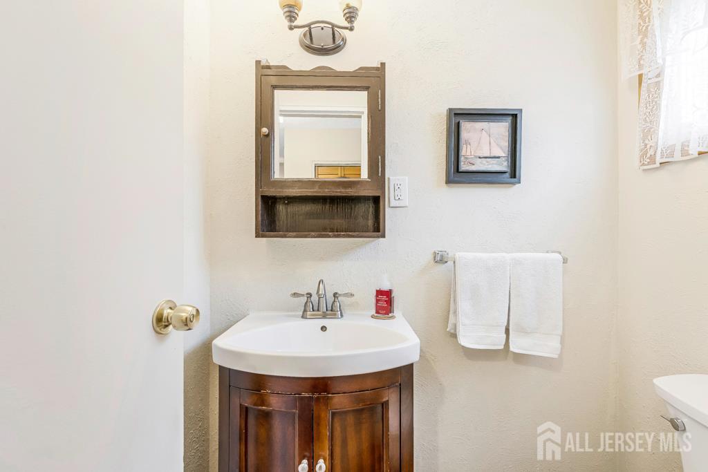 38 Foothills Drive, South River, New Jersey image 20