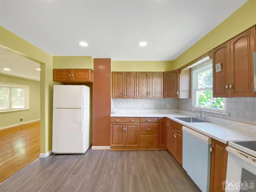 15 Race Track Road, East Brunswick, New Jersey image 4