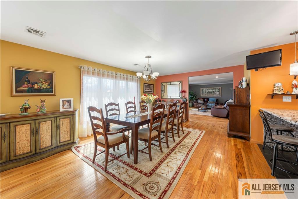 7 Madaline Drive, Edison, New Jersey image 5
