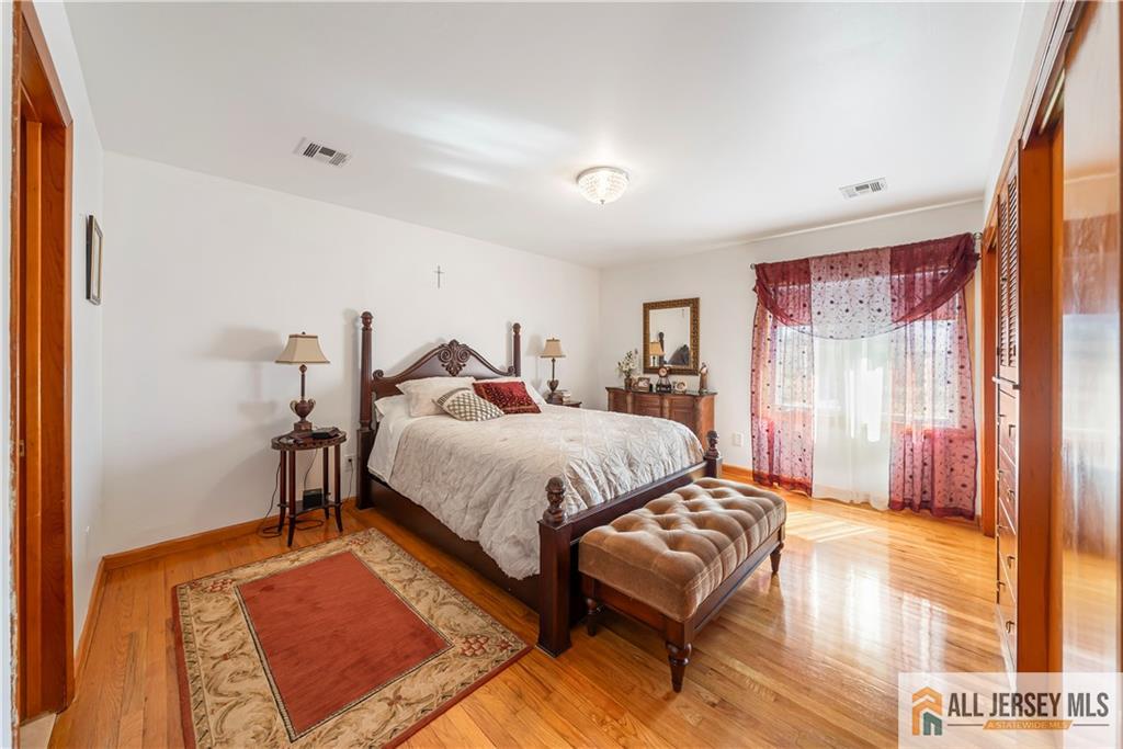 7 Madaline Drive, Edison, New Jersey image 15