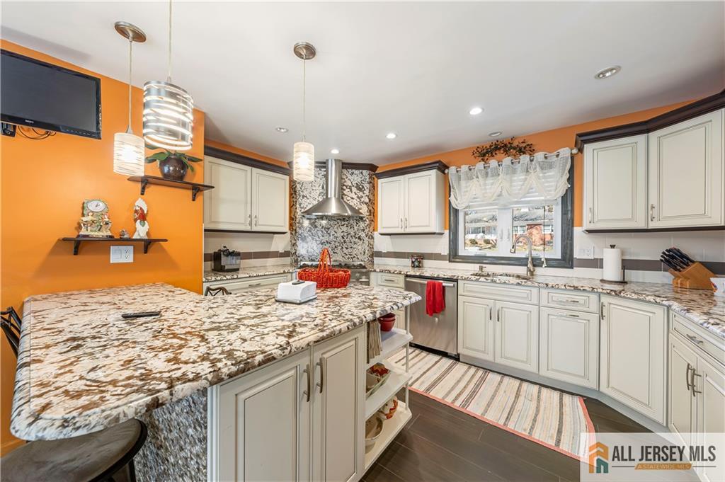 7 Madaline Drive, Edison, New Jersey image 7