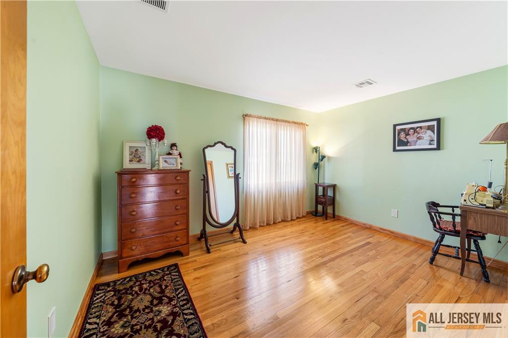 7 Madaline Drive, Edison, New Jersey image 13