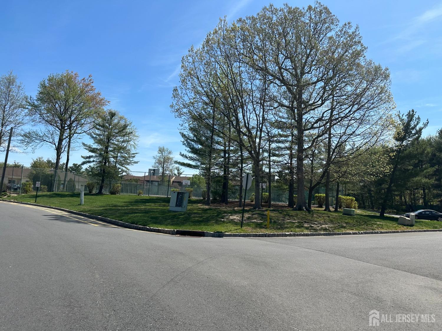 4215 Birchwood Court, North Brunswick, New Jersey image 3
