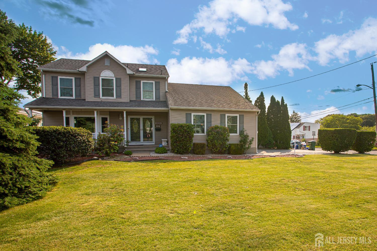 368 S Pine Avenue, Sayreville, New Jersey image 2