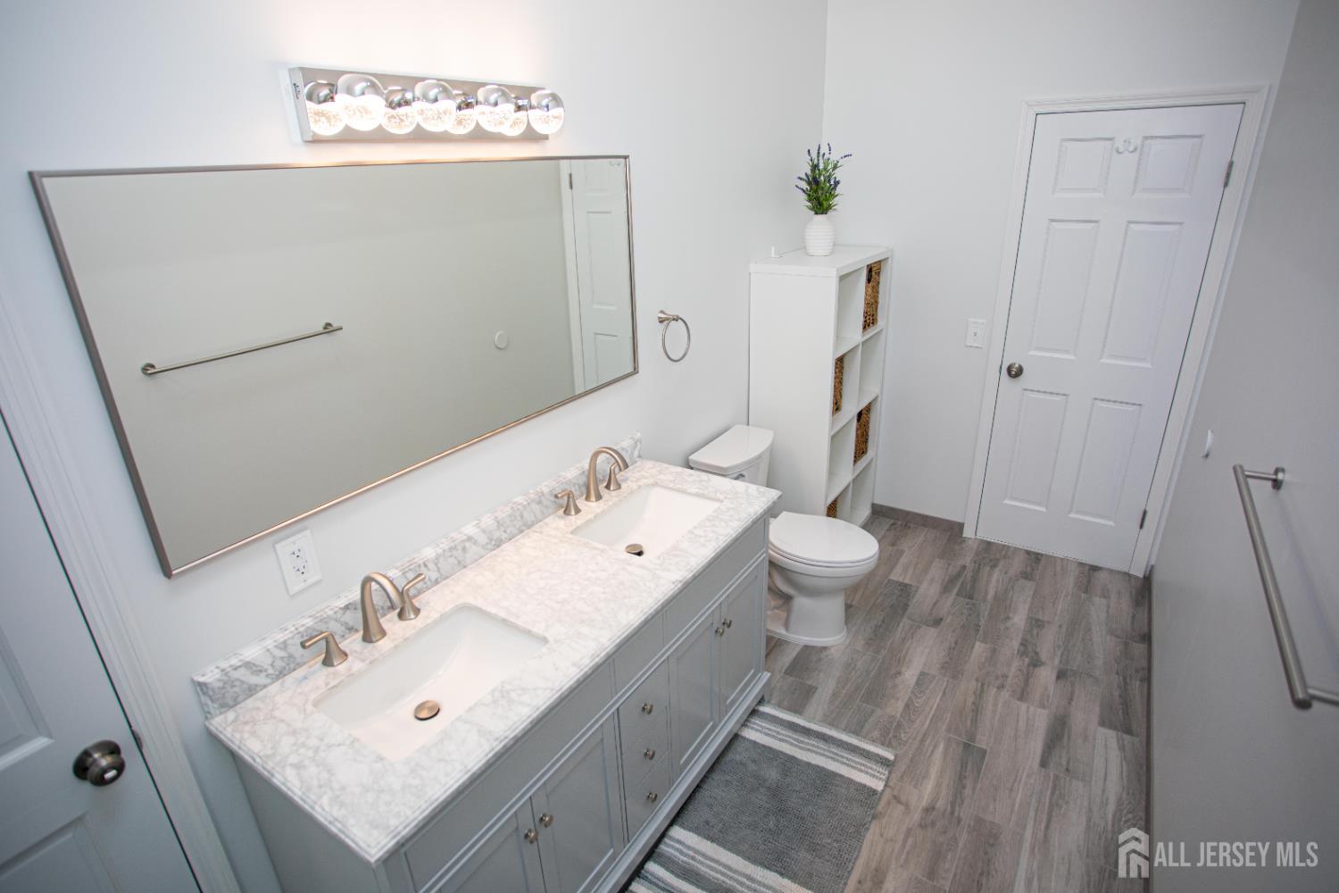 368 S Pine Avenue, Sayreville, New Jersey image 25