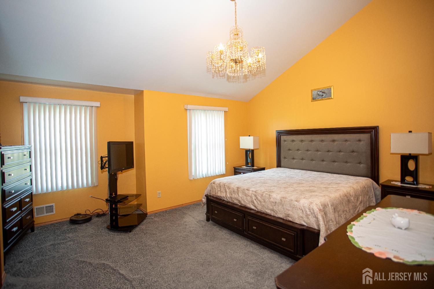 368 S Pine Avenue, Sayreville, New Jersey image 19