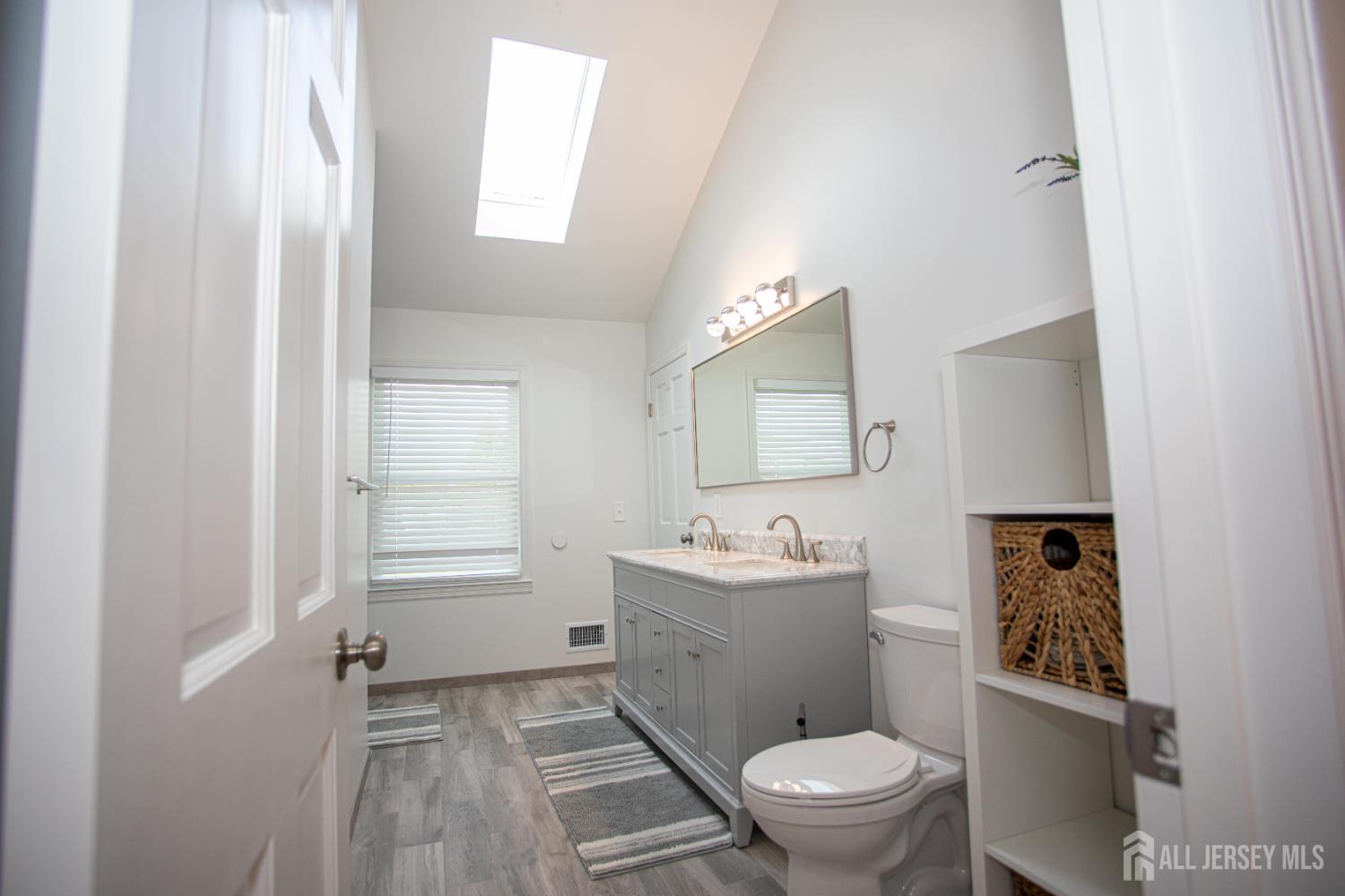 368 S Pine Avenue, Sayreville, New Jersey image 23