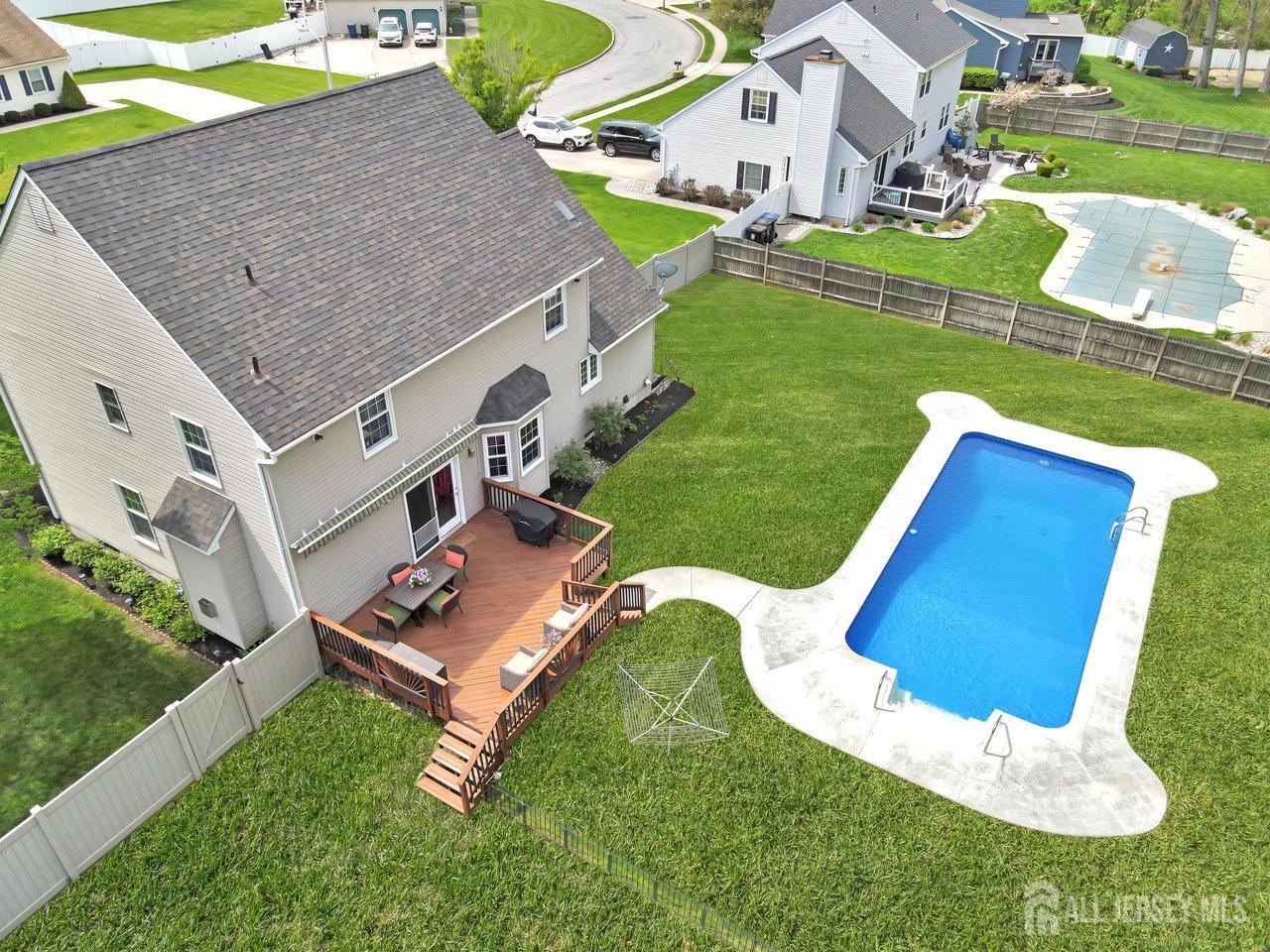 1427 Swan Lane, Harrison, New Jersey image 39