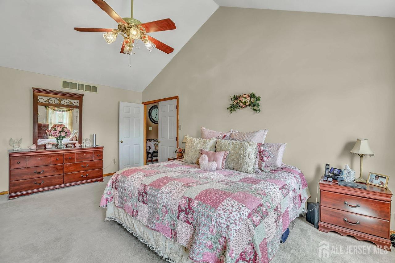 1427 Swan Lane, Harrison, New Jersey image 29