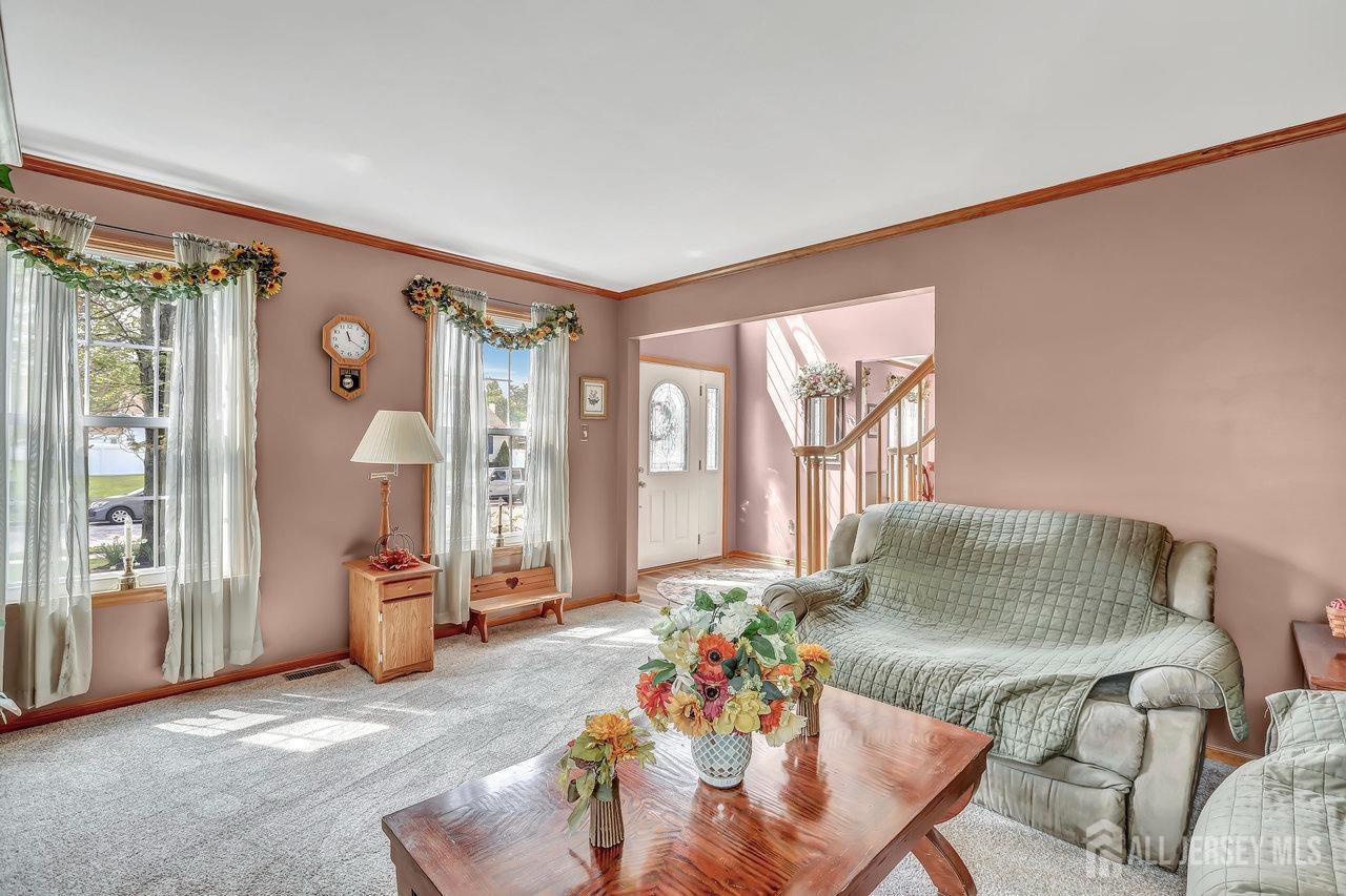 1427 Swan Lane, Harrison, New Jersey image 9