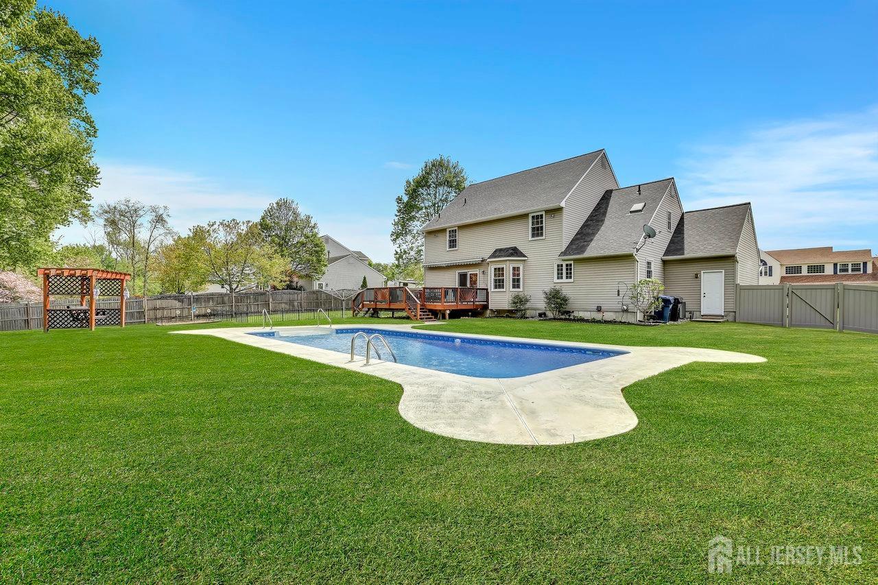 1427 Swan Lane, Harrison, New Jersey image 33