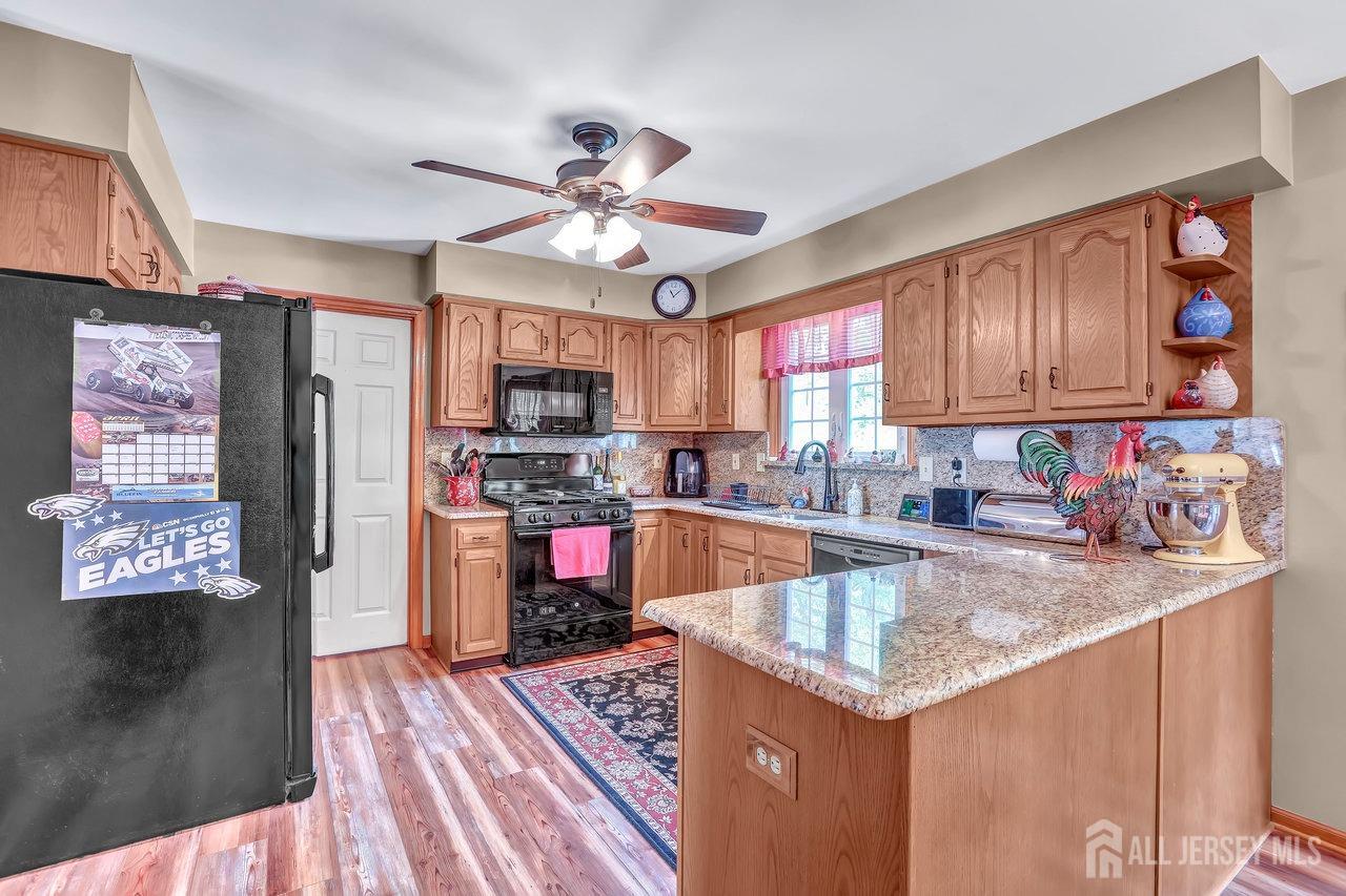 1427 Swan Lane, Harrison, New Jersey image 16