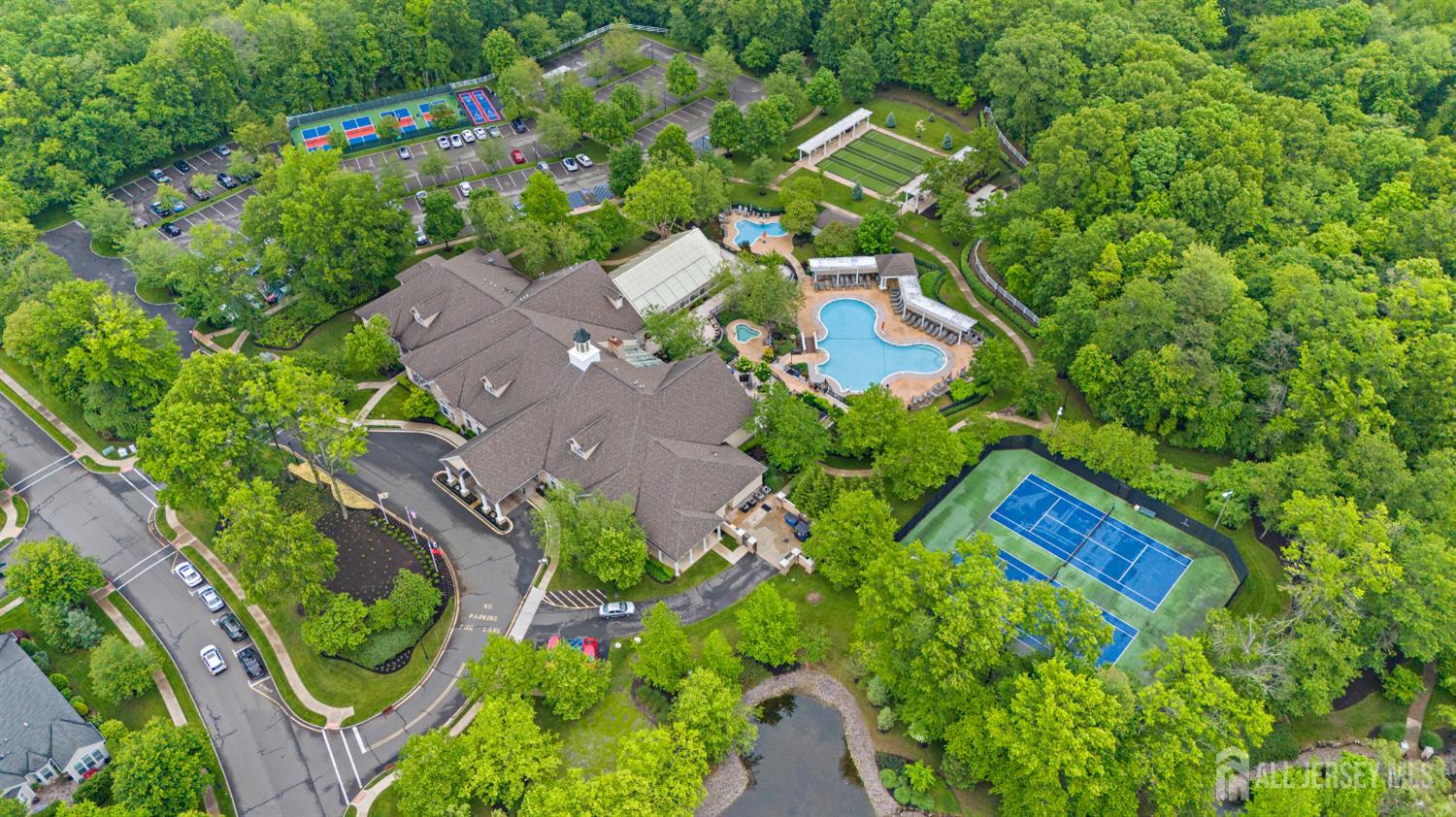 72 Wintergreen Drive, Manalapan, New Jersey image 39