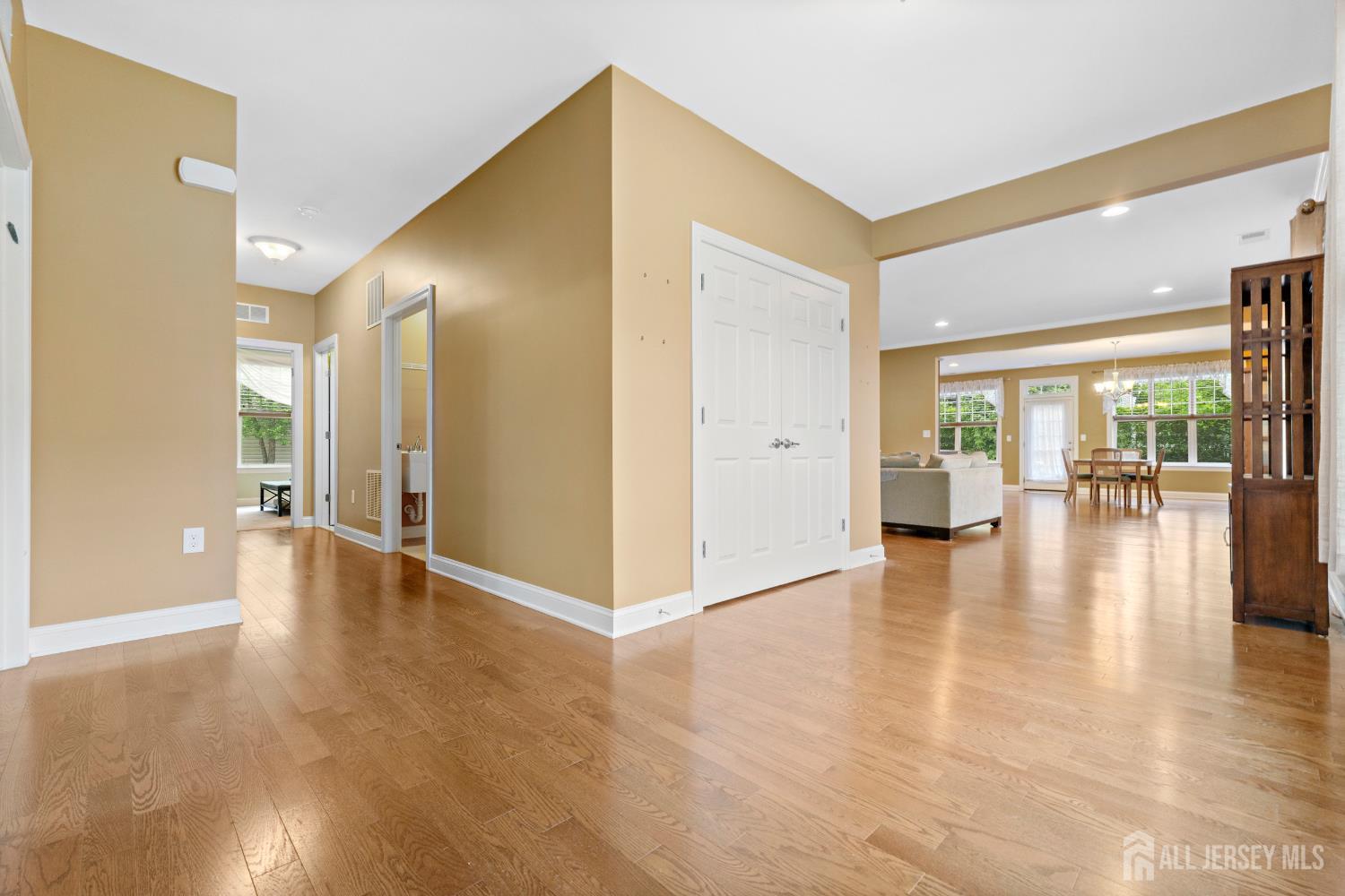 72 Wintergreen Drive, Manalapan, New Jersey image 5