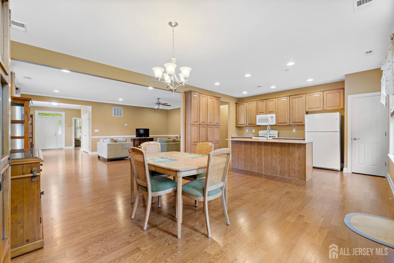 72 Wintergreen Drive, Manalapan, New Jersey image 17