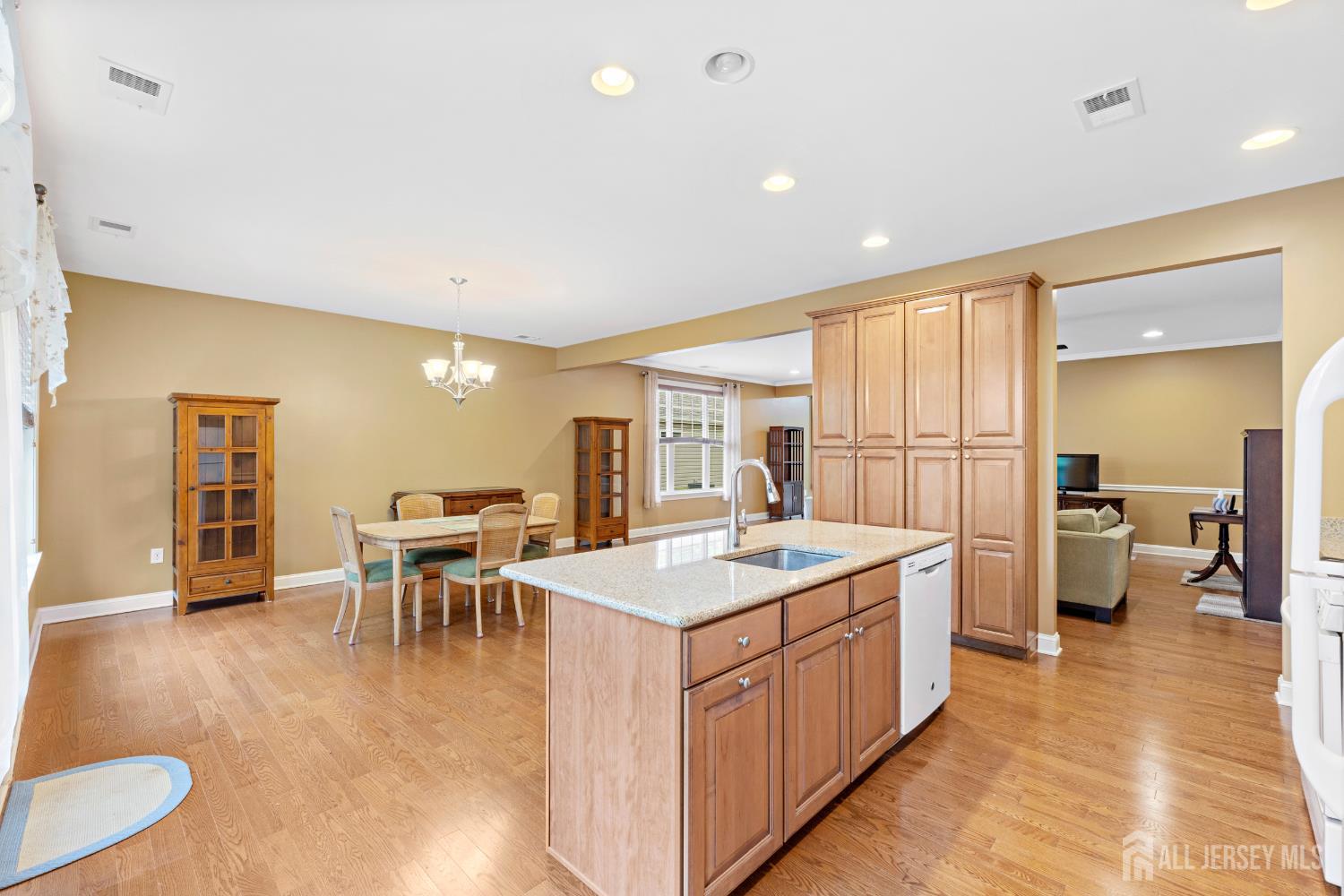 72 Wintergreen Drive, Manalapan, New Jersey image 16
