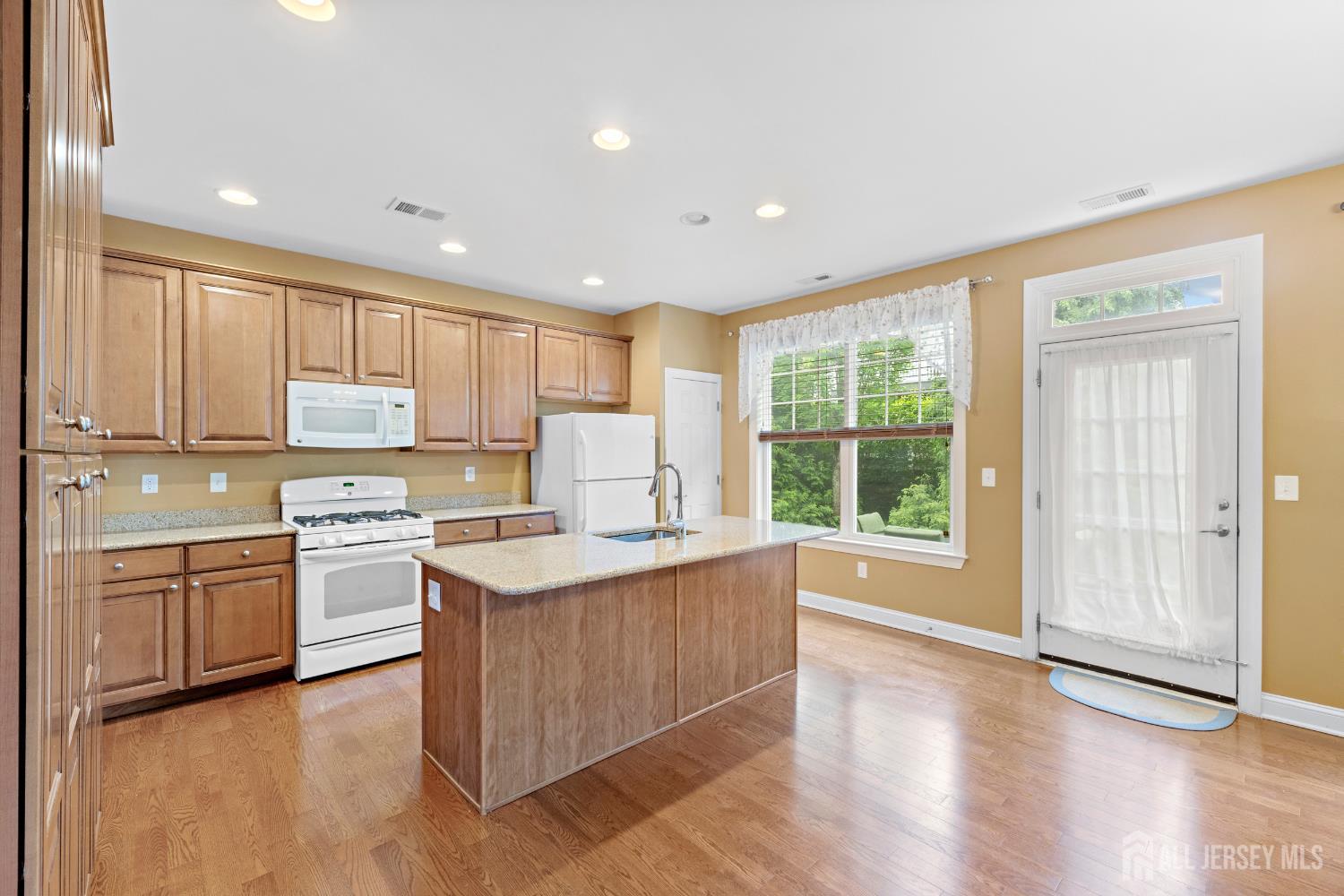 72 Wintergreen Drive, Manalapan, New Jersey image 10