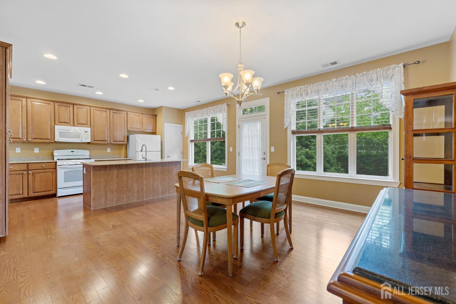 72 Wintergreen Drive, Manalapan, New Jersey image 18