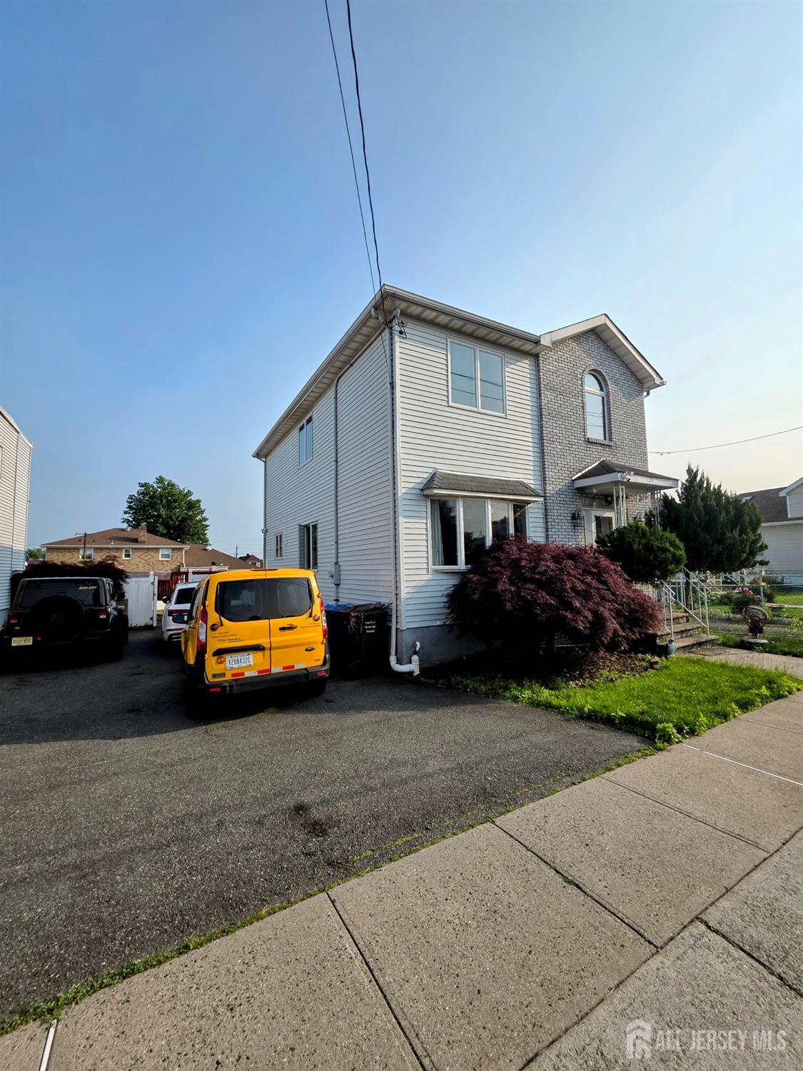126 Holly Street, Port Reading, New Jersey image 4