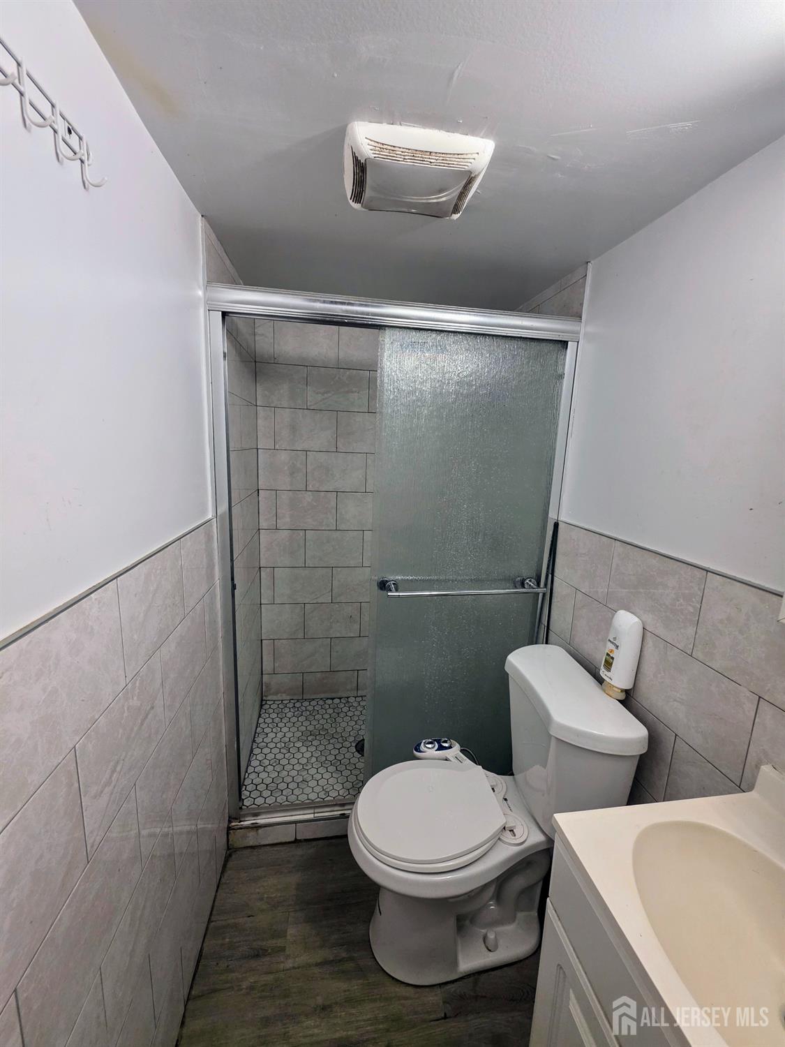 126 Holly Street, Port Reading, New Jersey image 25