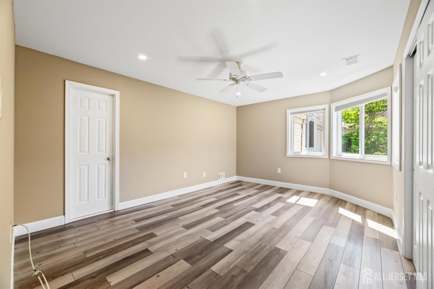 1018 Schmidt Lane, North Brunswick, New Jersey image 14
