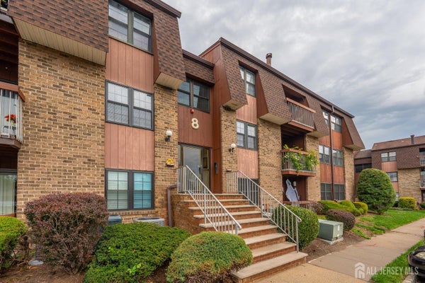 88 GOLDEN SQ, WOODBRIDGE, NJ 07095 - Image f4d36c159bf2e1af63b571d97fb0da21/1412111078