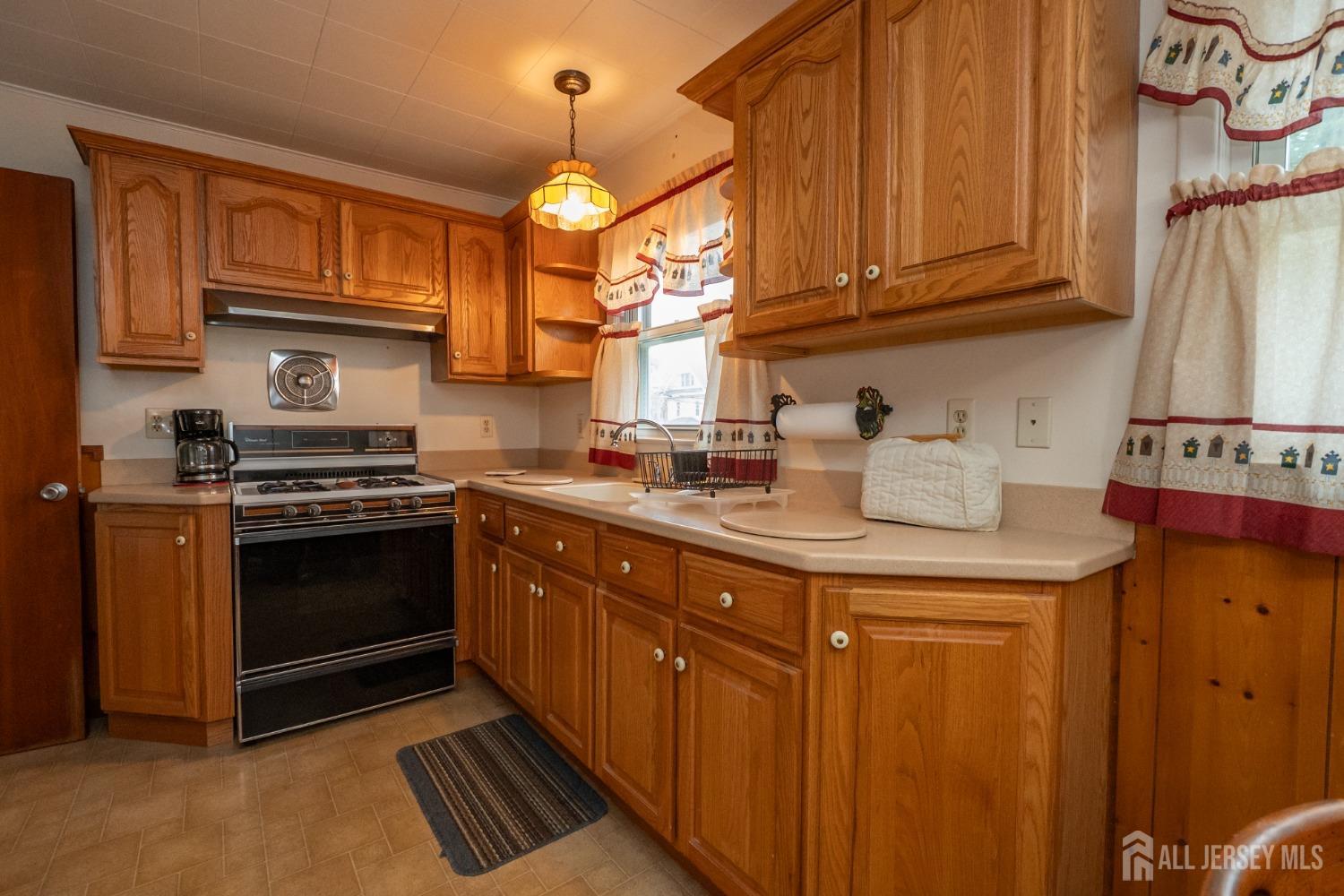220 Washington Avenue, Milltown, New Jersey image 16
