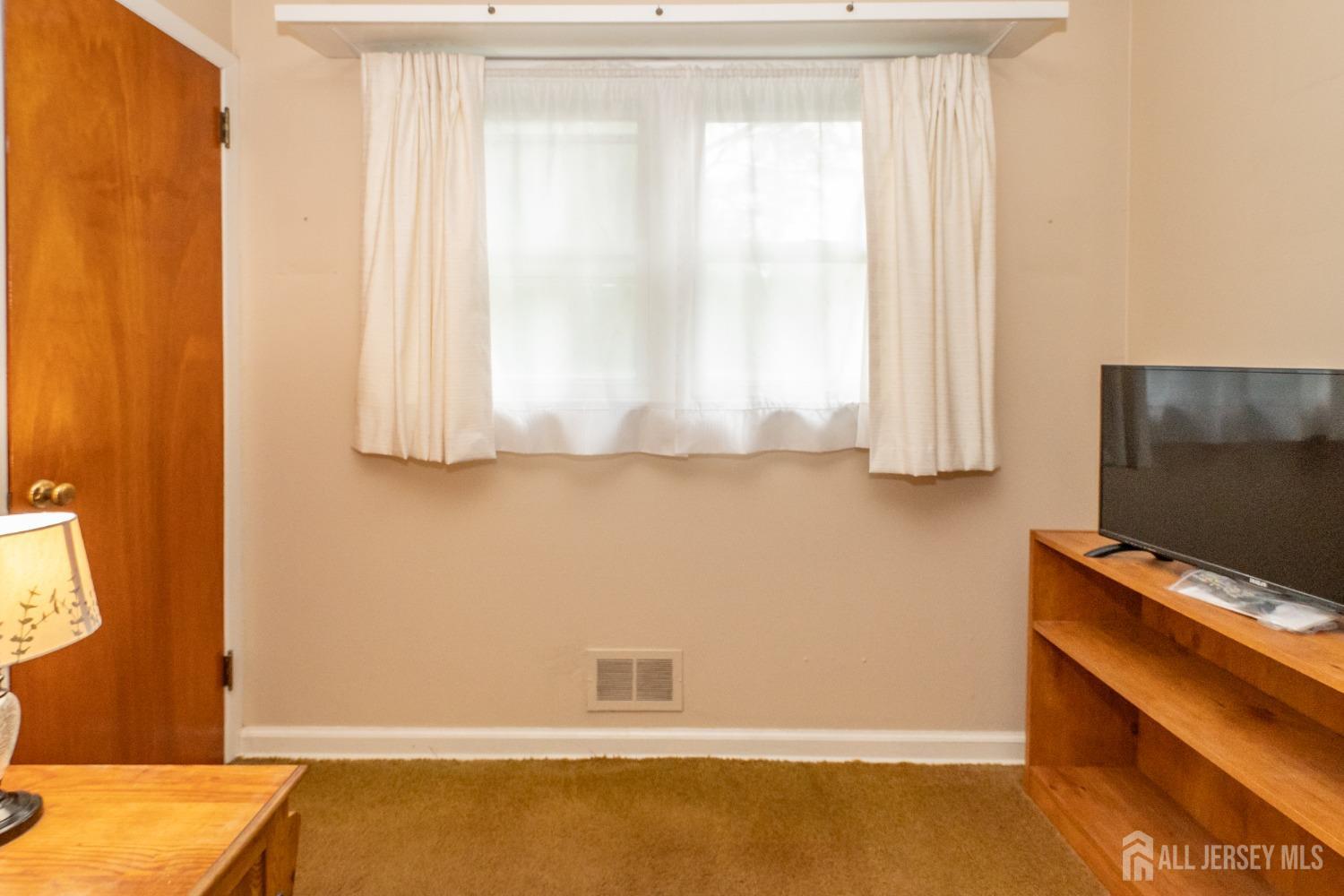 220 Washington Avenue, Milltown, New Jersey image 23