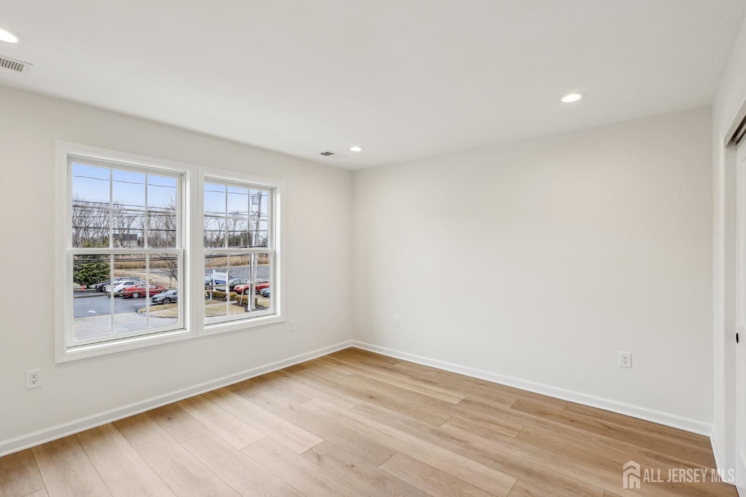 559 Holmdel Road, Hazlet, New Jersey image 18