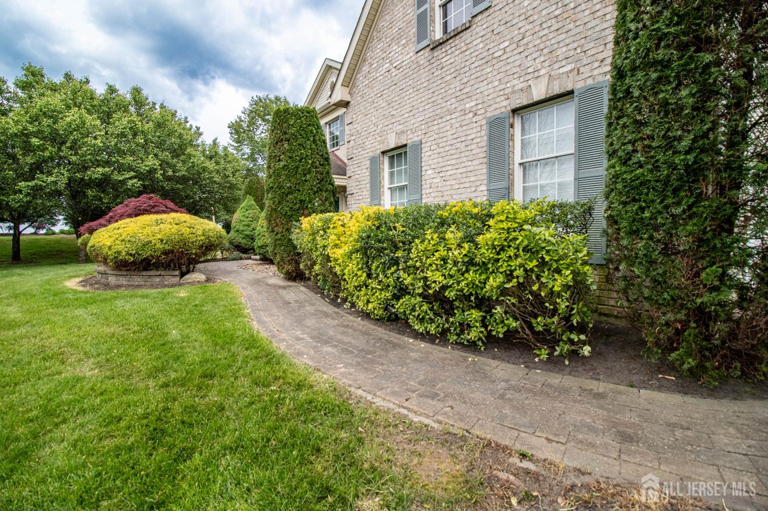 1 Saddle Court, Monroe Township, New Jersey image 3
