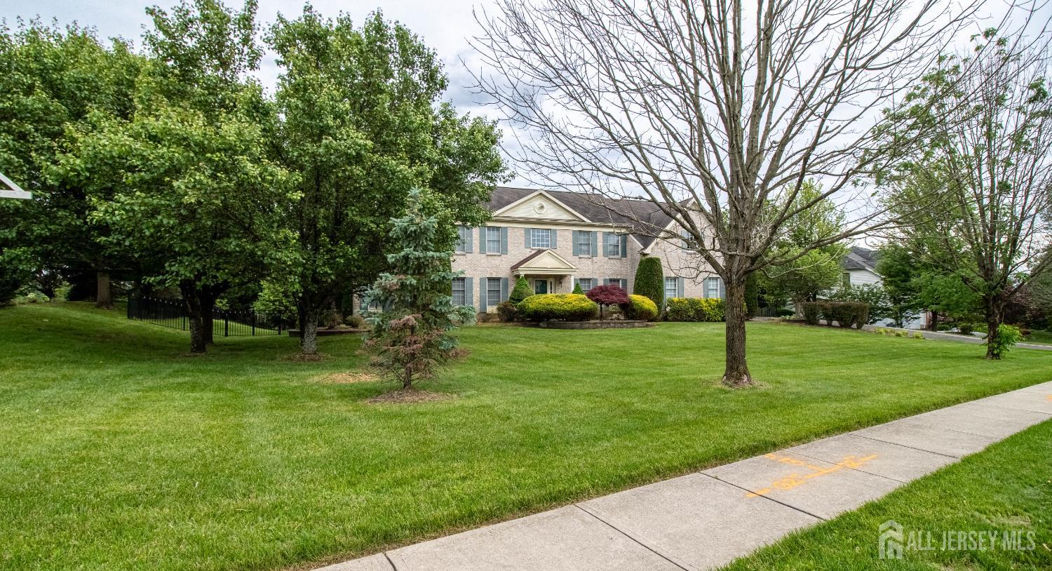 1 Saddle Court, Monroe Township, New Jersey image 1