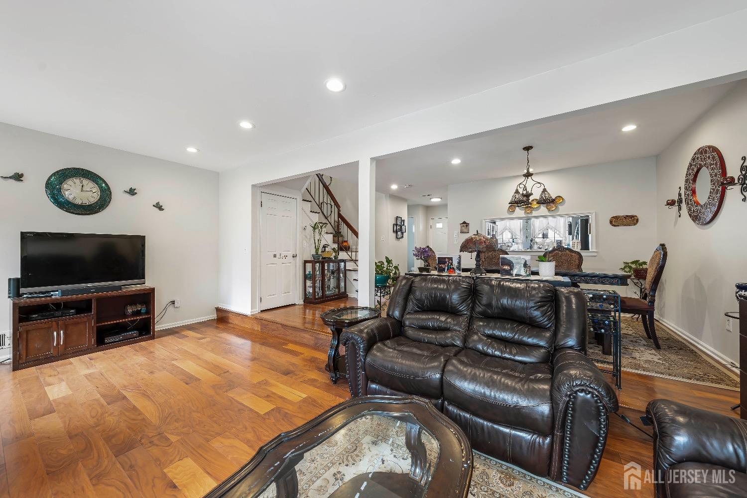 3504 N Cricket Circle, Edison, New Jersey image 10
