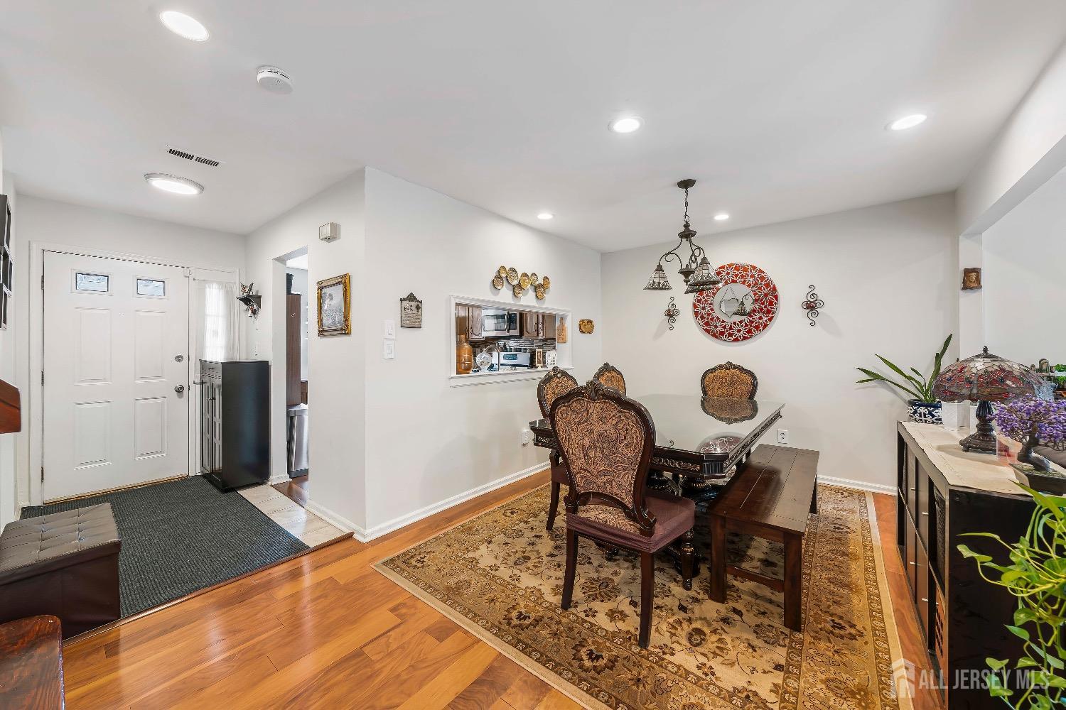 3504 N Cricket Circle, Edison, New Jersey image 11