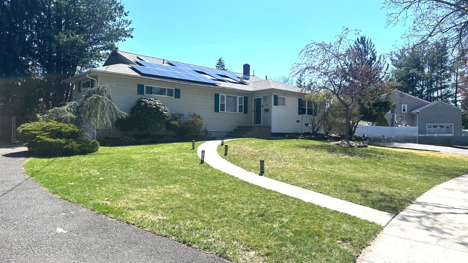 16 Canterbury Road