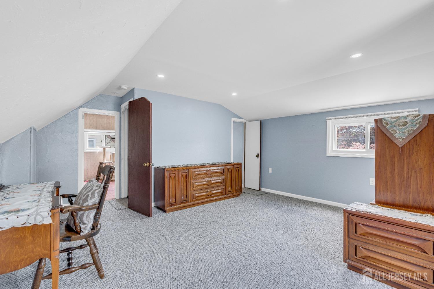 282 Sunset Avenue, Old Bridge, New Jersey image 23