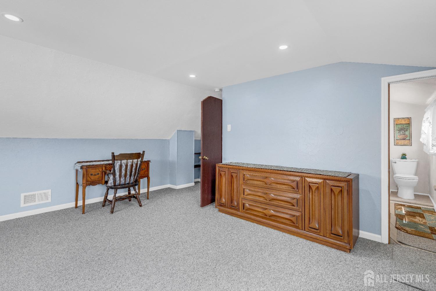 282 Sunset Avenue, Old Bridge, New Jersey image 24