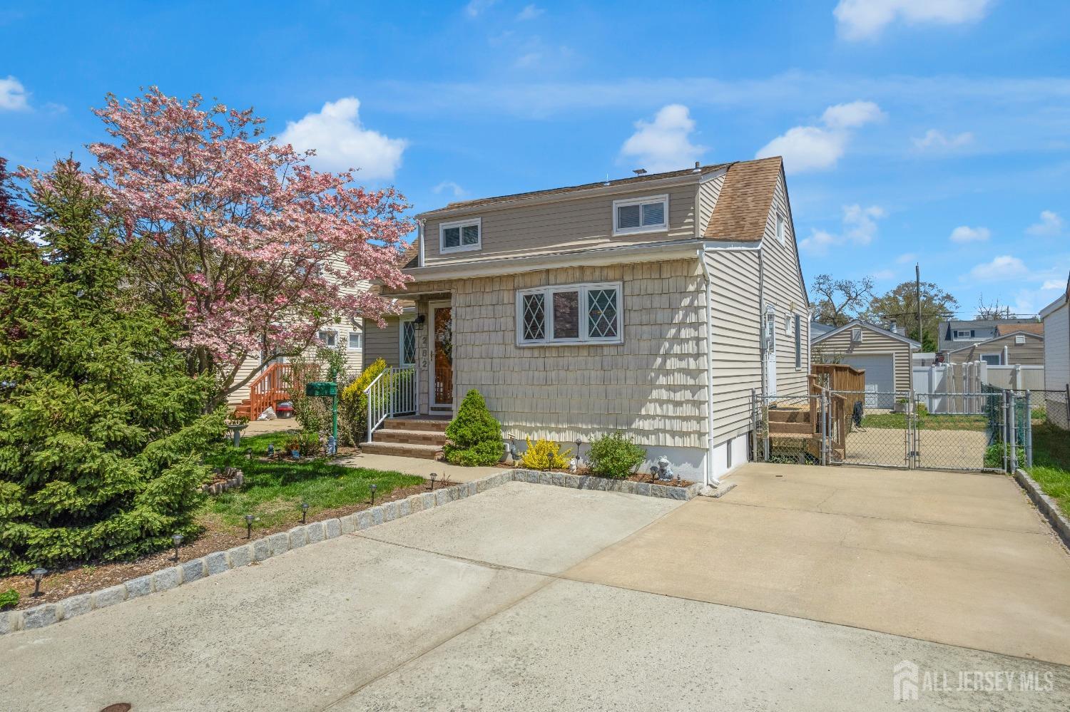 282 Sunset Avenue, Old Bridge, New Jersey image 2