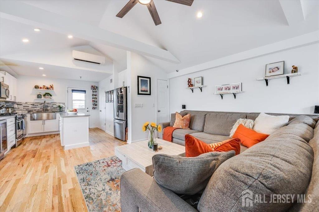158 Wayne Street #423A, Jersey City, New Jersey image 2