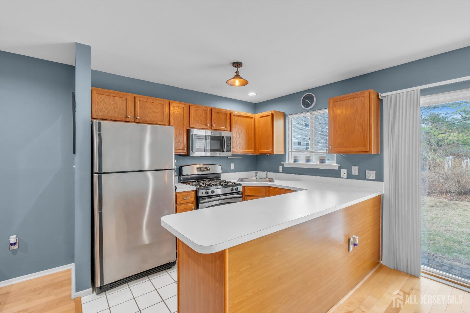 9 Lucia Court, Aberdeen, New Jersey image 6