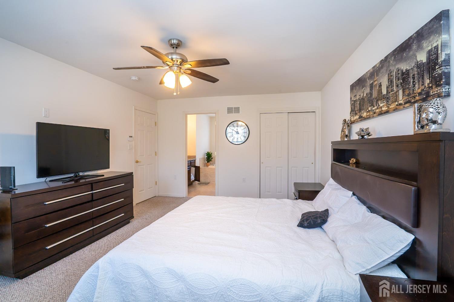 460 Morning Glory Drive, Monroe Township, New Jersey image 17