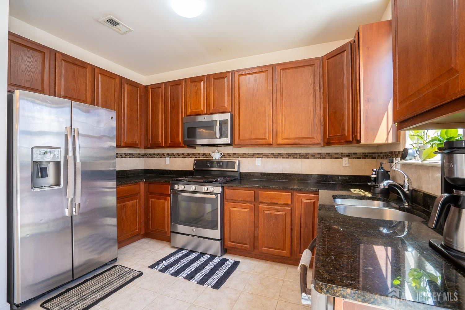 460 Morning Glory Drive, Monroe Township, New Jersey image 10