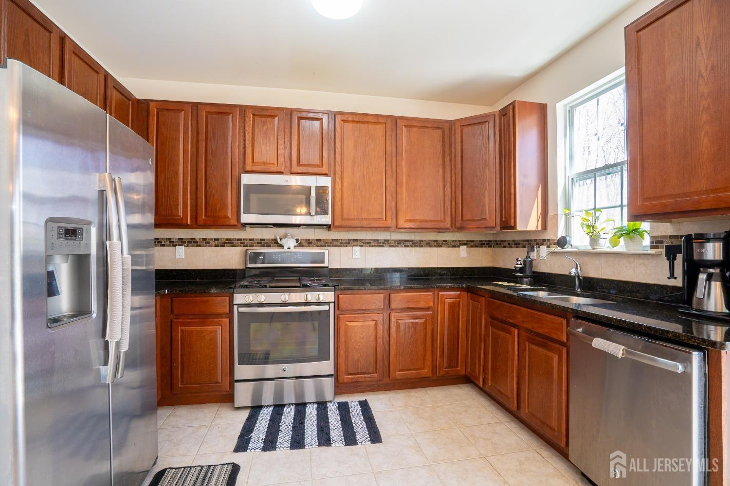 460 Morning Glory Drive, Monroe Township, New Jersey image 7