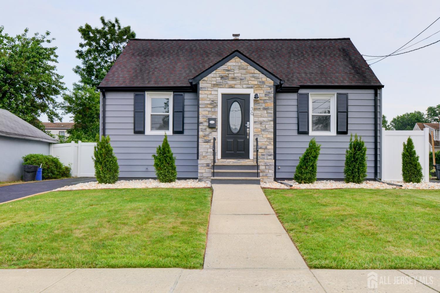 39 Delaware Avenue, Carteret, New Jersey image 2