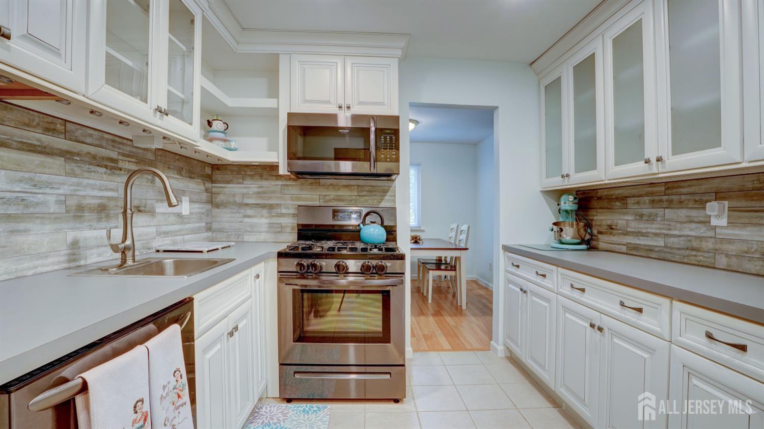 2413 Old Stone Mill Drive, East Windsor, New Jersey image 7
