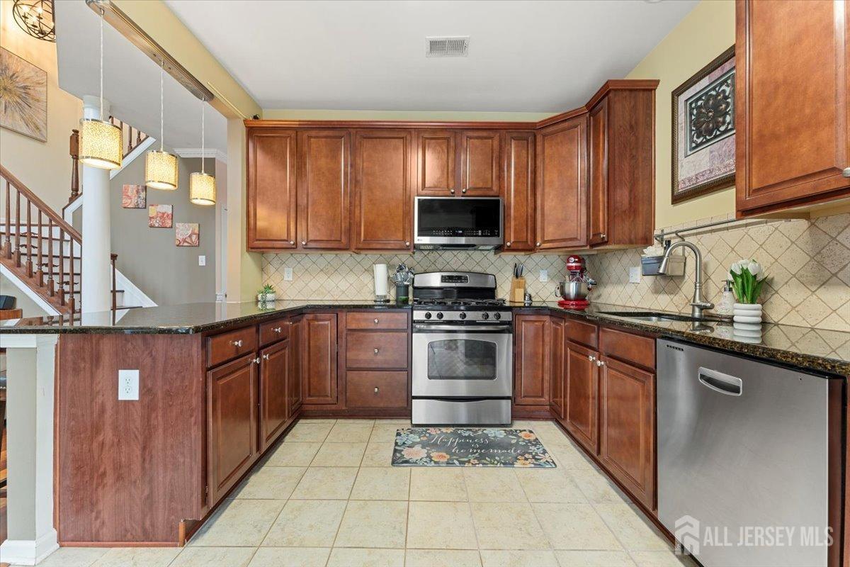 2420 Canterbury Lane, North Brunswick, New Jersey image 14