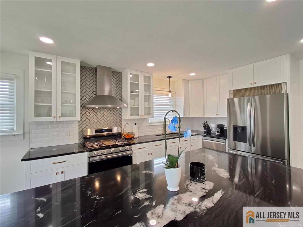 22 Macedulski Terrace, South Amboy, New Jersey image 1