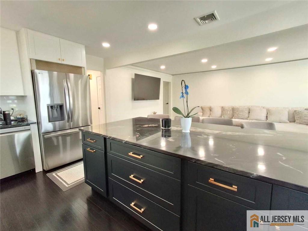 22 Macedulski Terrace, South Amboy, New Jersey image 2