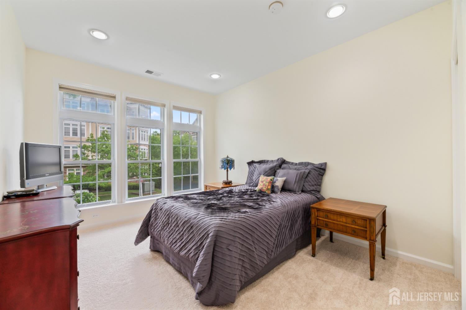 2206 Cedar Village Boulevard, East Brunswick, New Jersey image 23