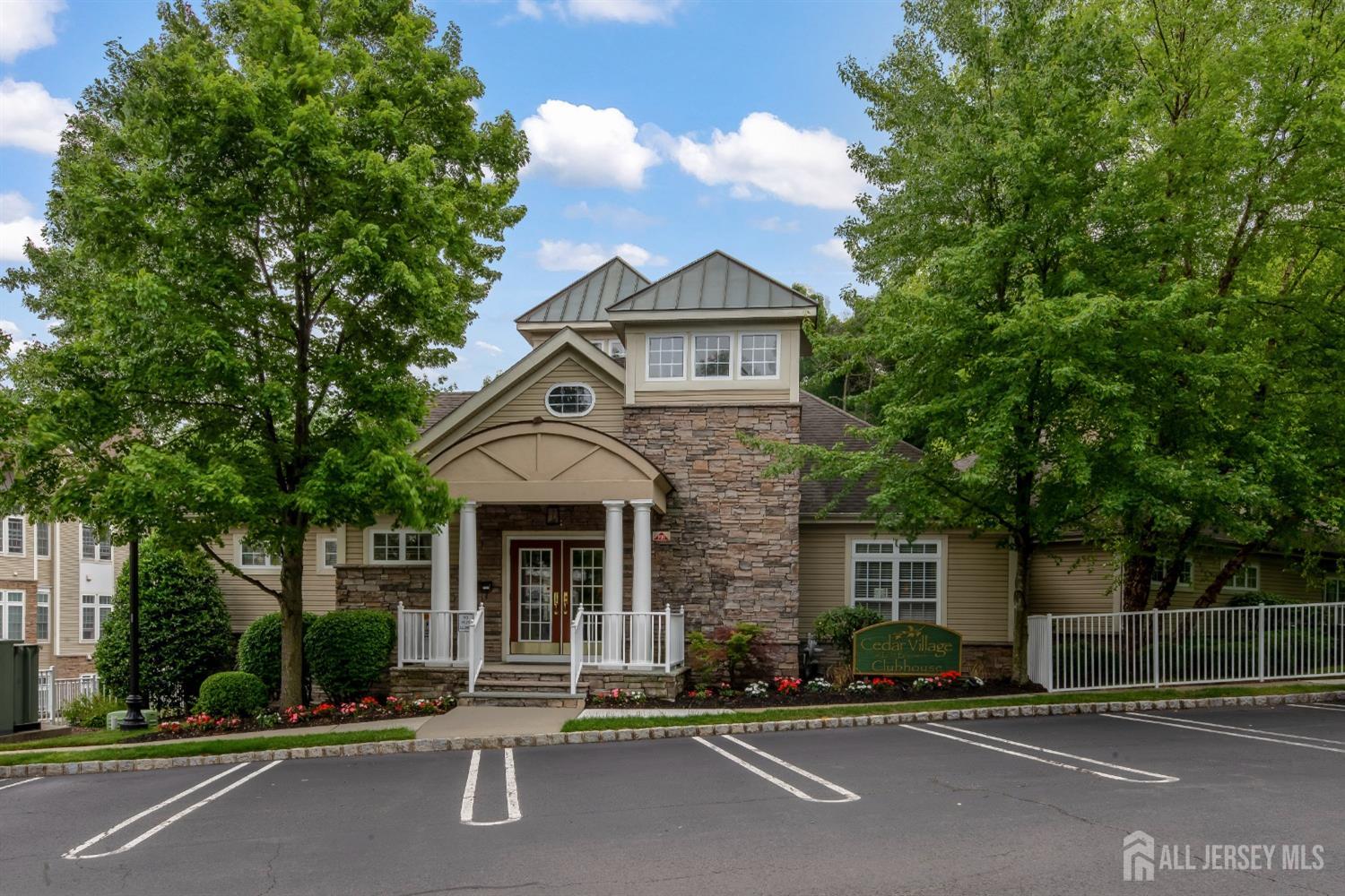 2206 Cedar Village Boulevard, East Brunswick, New Jersey image 27
