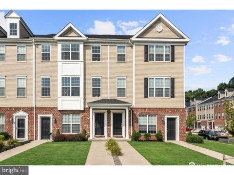 Townhouse For Rent - 319 Kramer Court<br/> Florence, NJ 08518